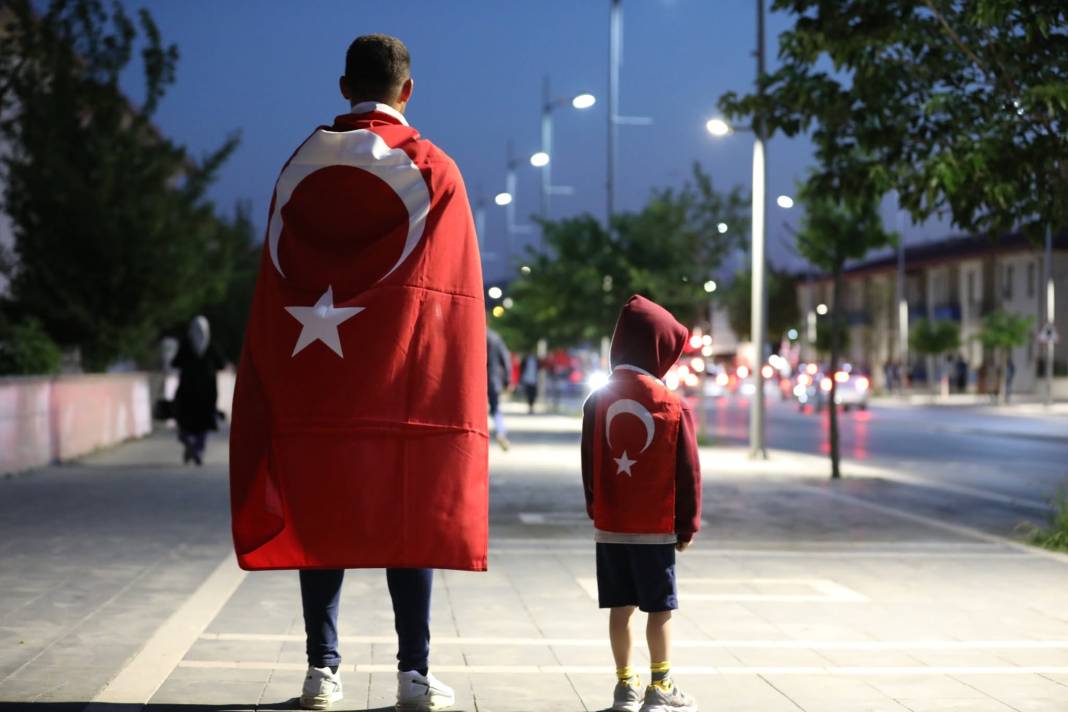 Sivas dün eğilmedi, bugün de eğilmez! 5