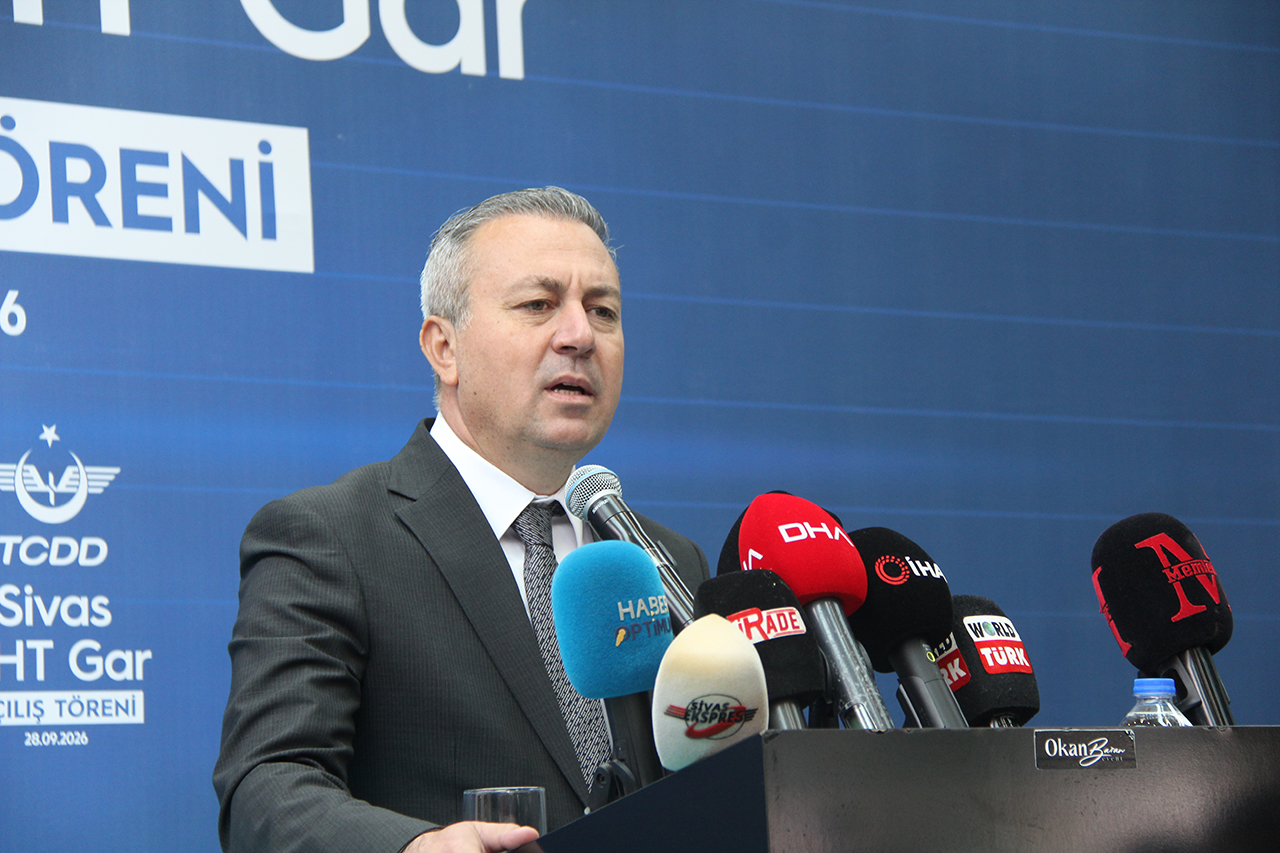Sürücülerin Evciler Kavşağı çilesi bitiyor: Millet Bahçesi'nin duvarı yıkılacak!