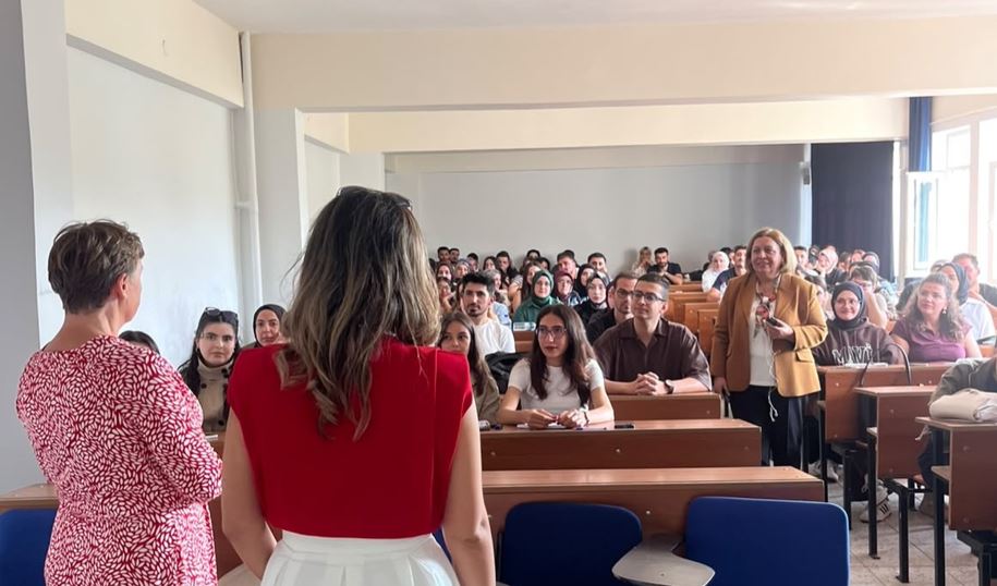 SCÜ’de uluslararası akademik buluşma