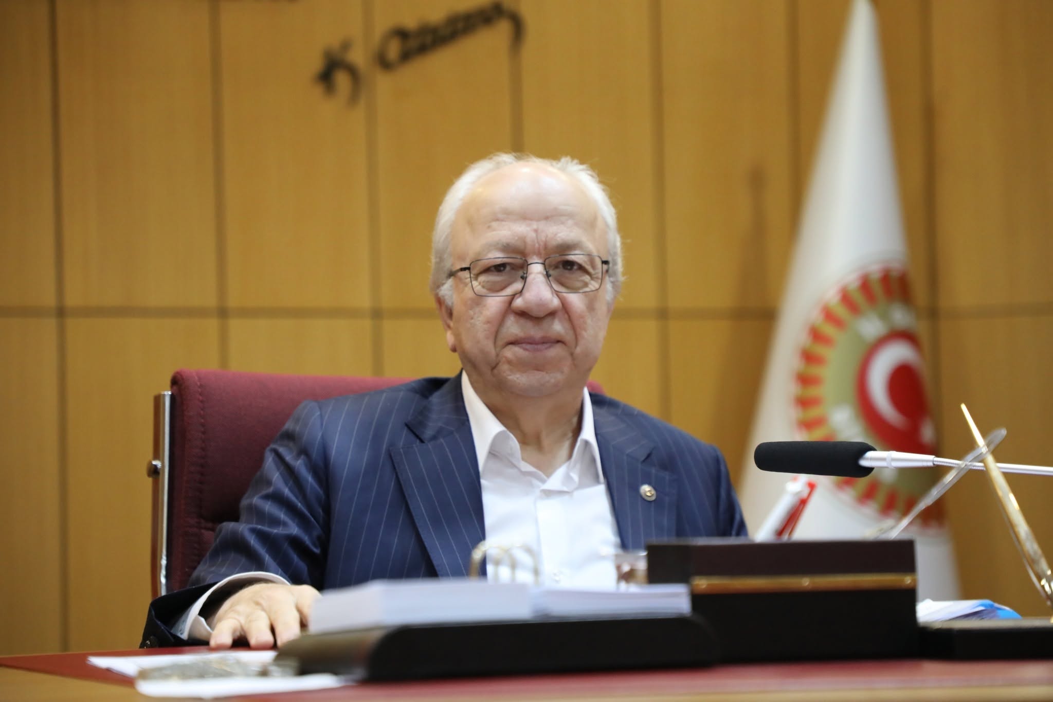 Şarkışla’dan dikkat çeken üç paylaşım: Mesajları kime?