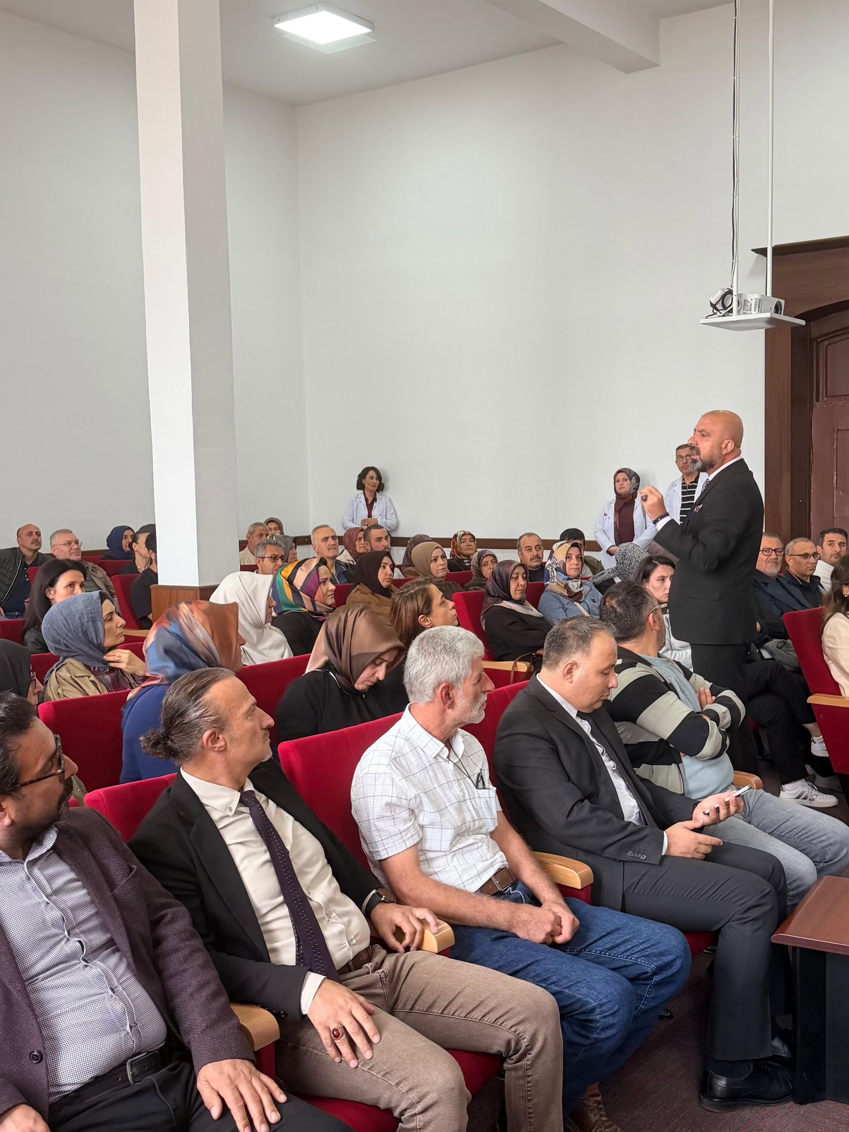 Sivas'ın en köklü lisesinden velilere kritik çağrı: Başarının formülü belli oldu!