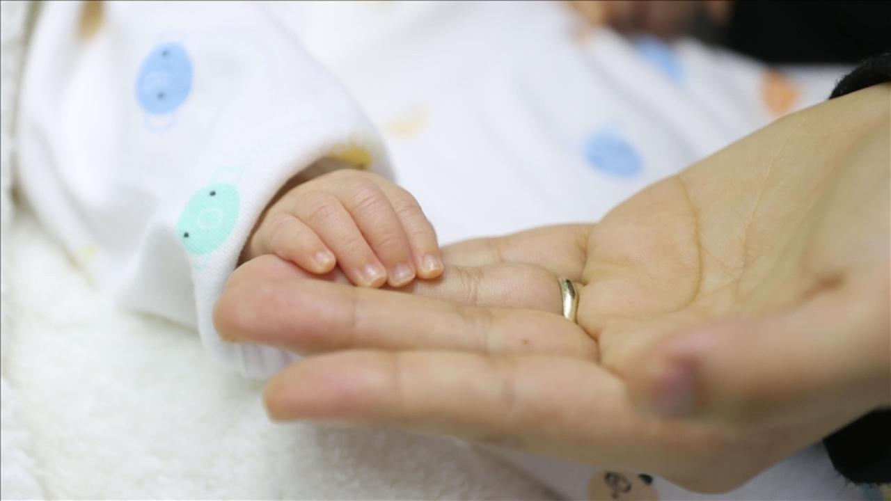 Sivas'ta 15 milyonluk yardım ailelerle buluştu
