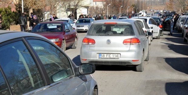 Açık Öğretim Sınavları Trafiği Felç Etti