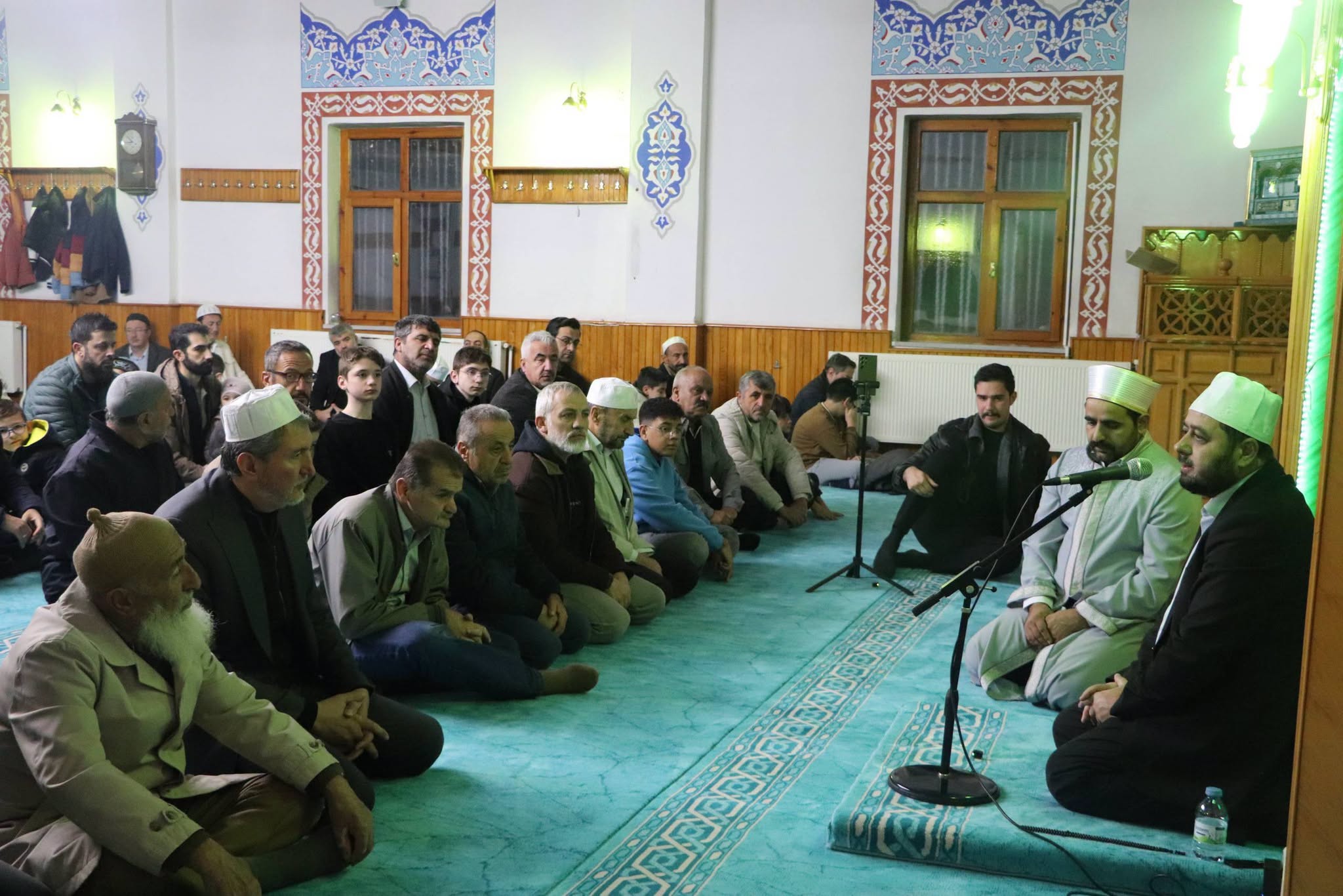 Sivas'ta gençler ve aileler sabah namazında buluştu!