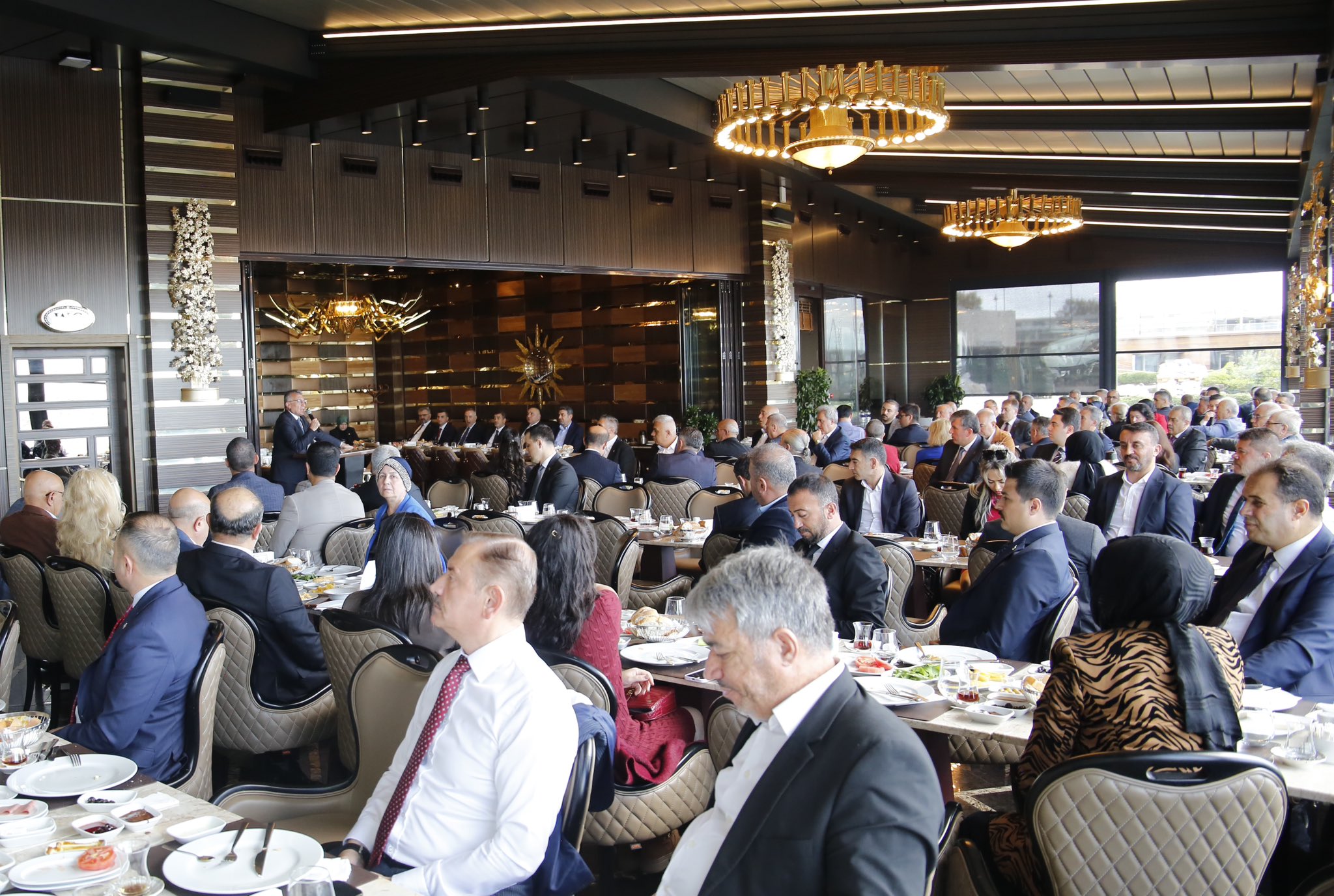 Vali Şimşek Sivaslılarla İstanbul’da!