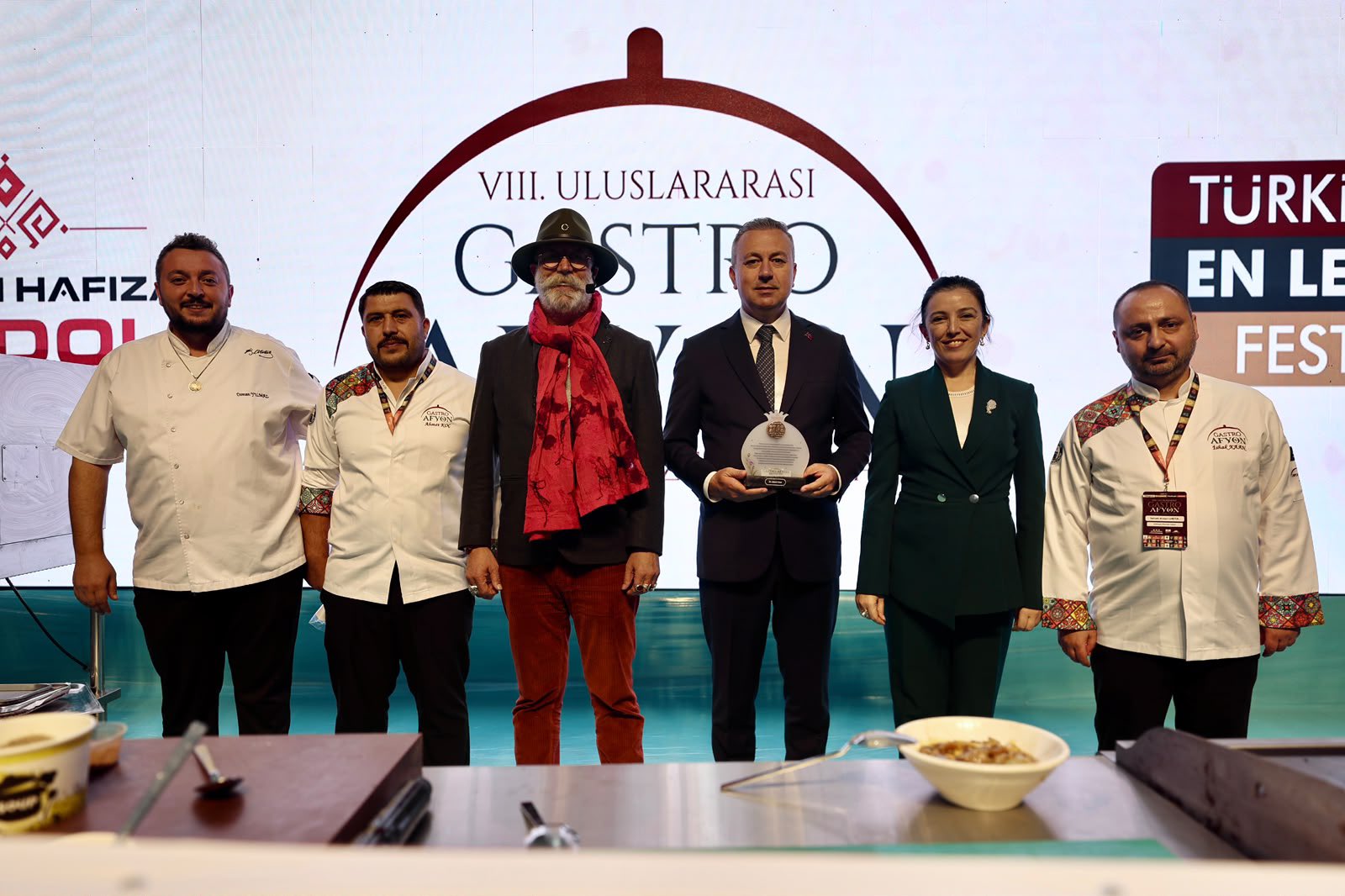 GastroAfyon’da Sivas Rüzgârı Esti! Başkan Uzun Mutancana Pişirdi!