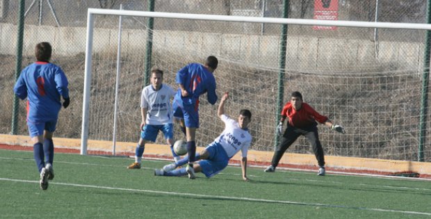 Avgazi zoru başardı