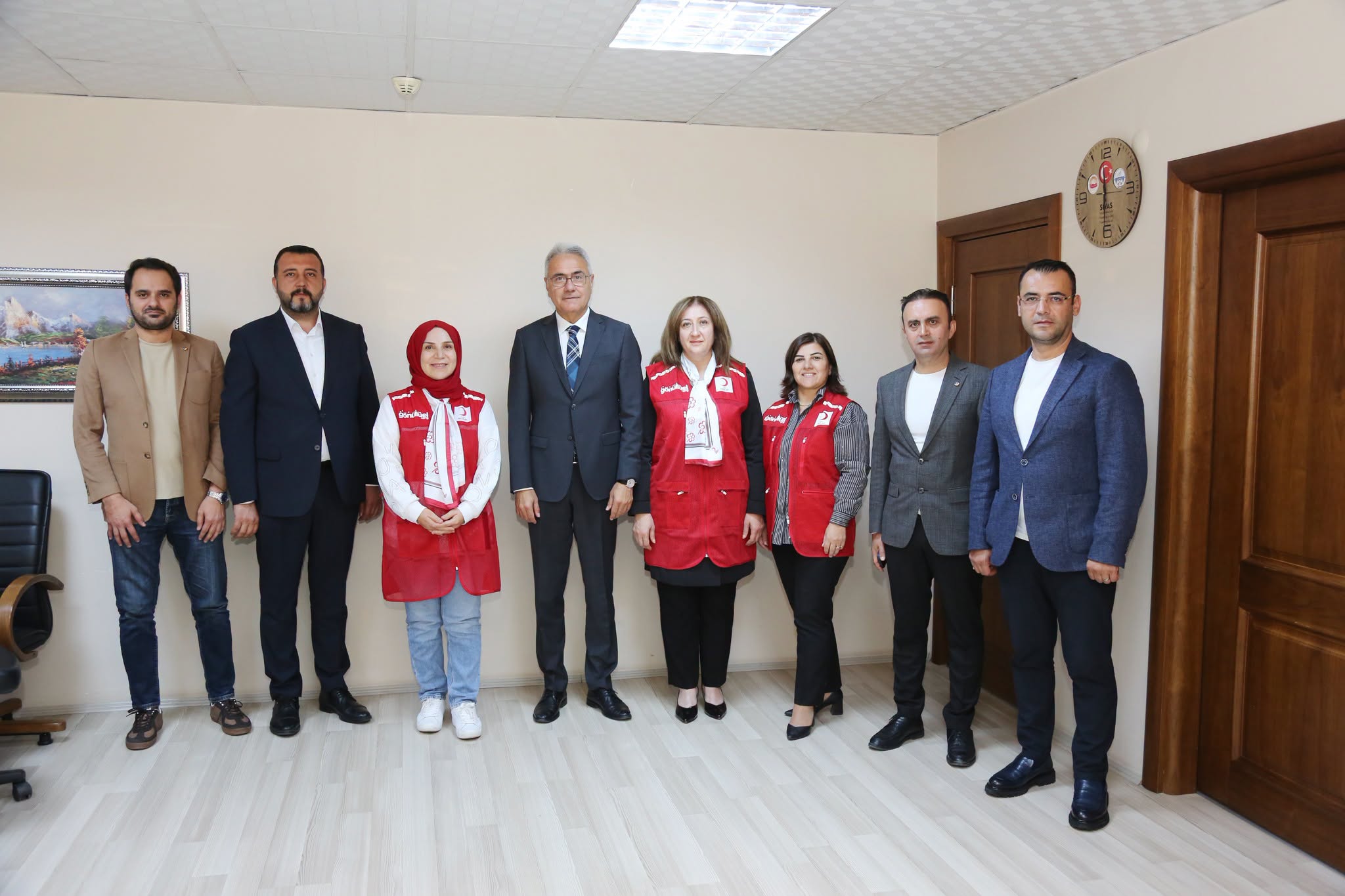Kızılay’a ‘hayırlı olsun’ ziyareti