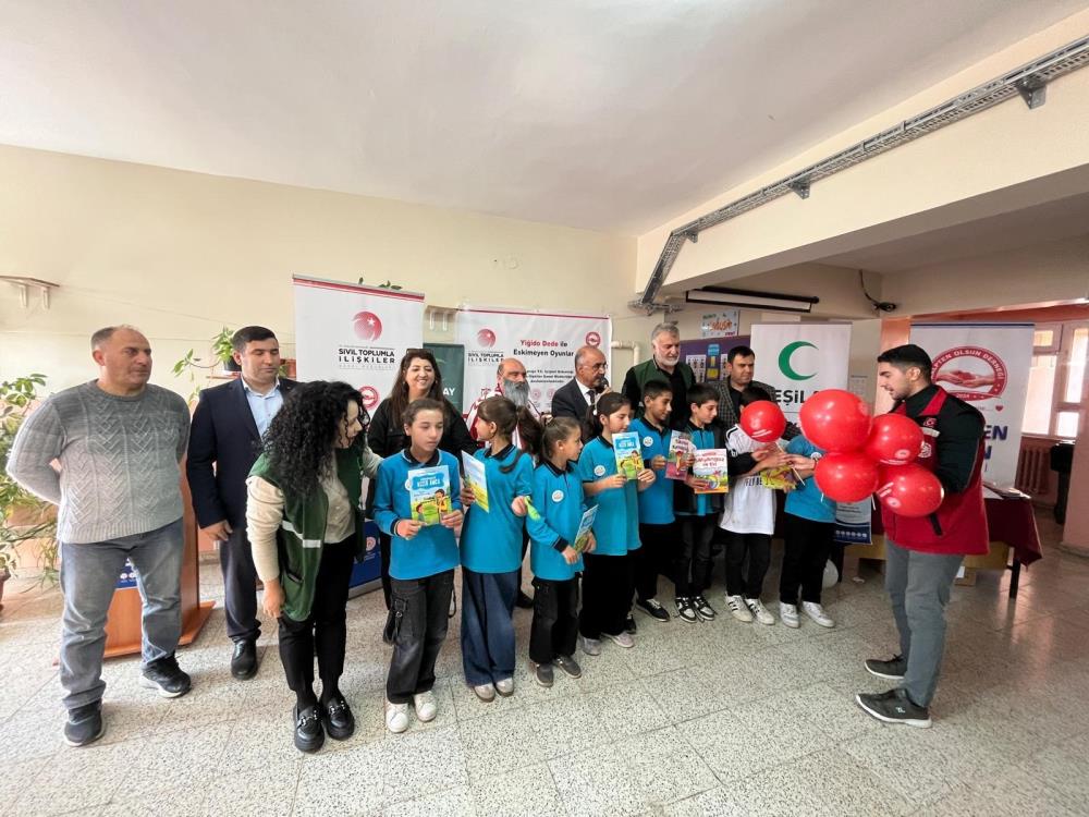Sivas’ta öğrenciler “Yiğido Dede” ile eskimeyen oyunları keşfetti