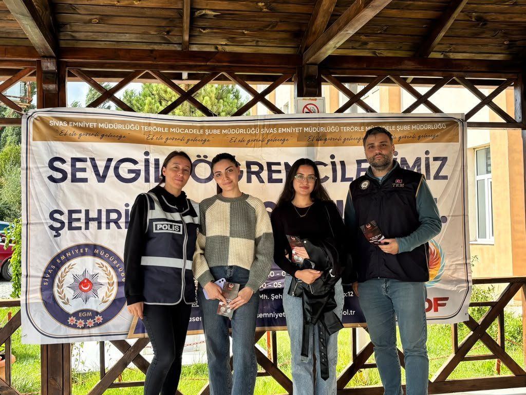 Yıldızeli’nde Üniversite Öğrencilerine “Güvenli Gelecek” Bilgilendirmesi!