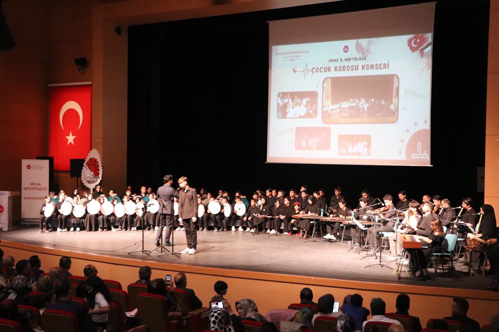 Sivas'ta çocuklardan Gazze için anlamlı konser