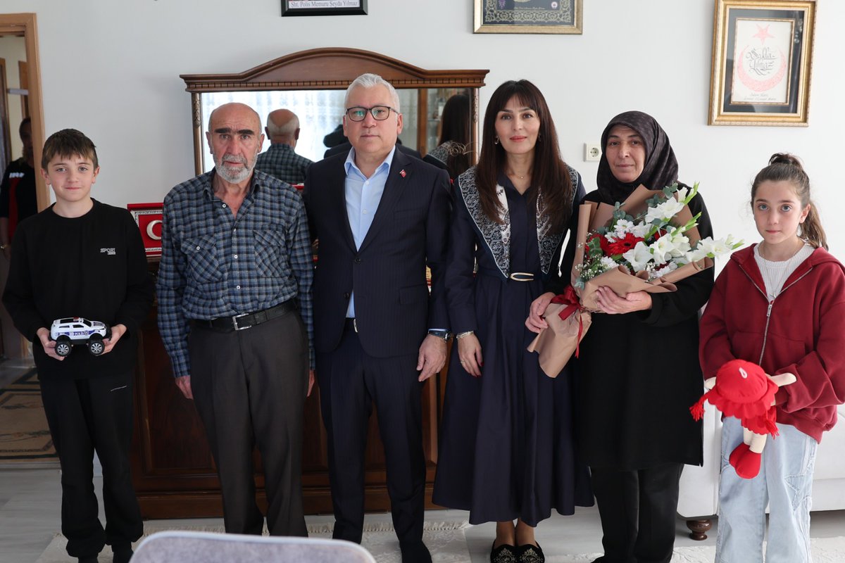 Sivas Valisi Yılmaz Şimşek ve Eşinden Şehit Ailelerine Anlamlı Ziyaret!