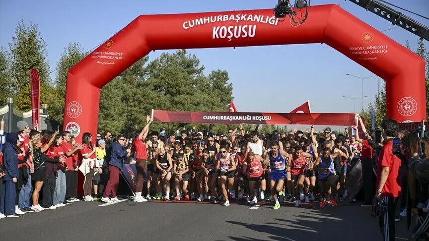 Cumhurbaşkanlığı Yarı Maratonu başladı