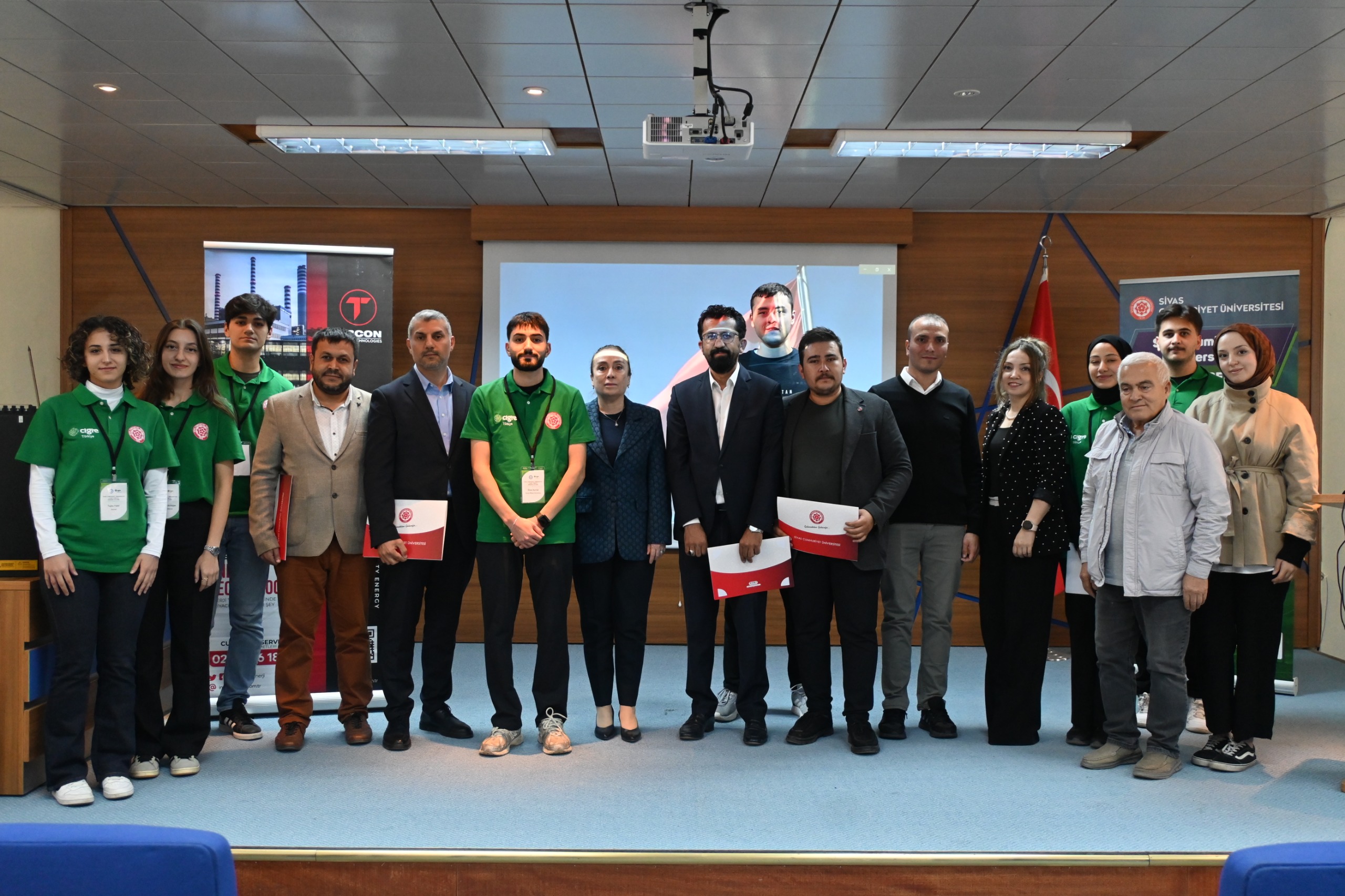Öğrencilere enerji  teknolojileri anlatıldı
