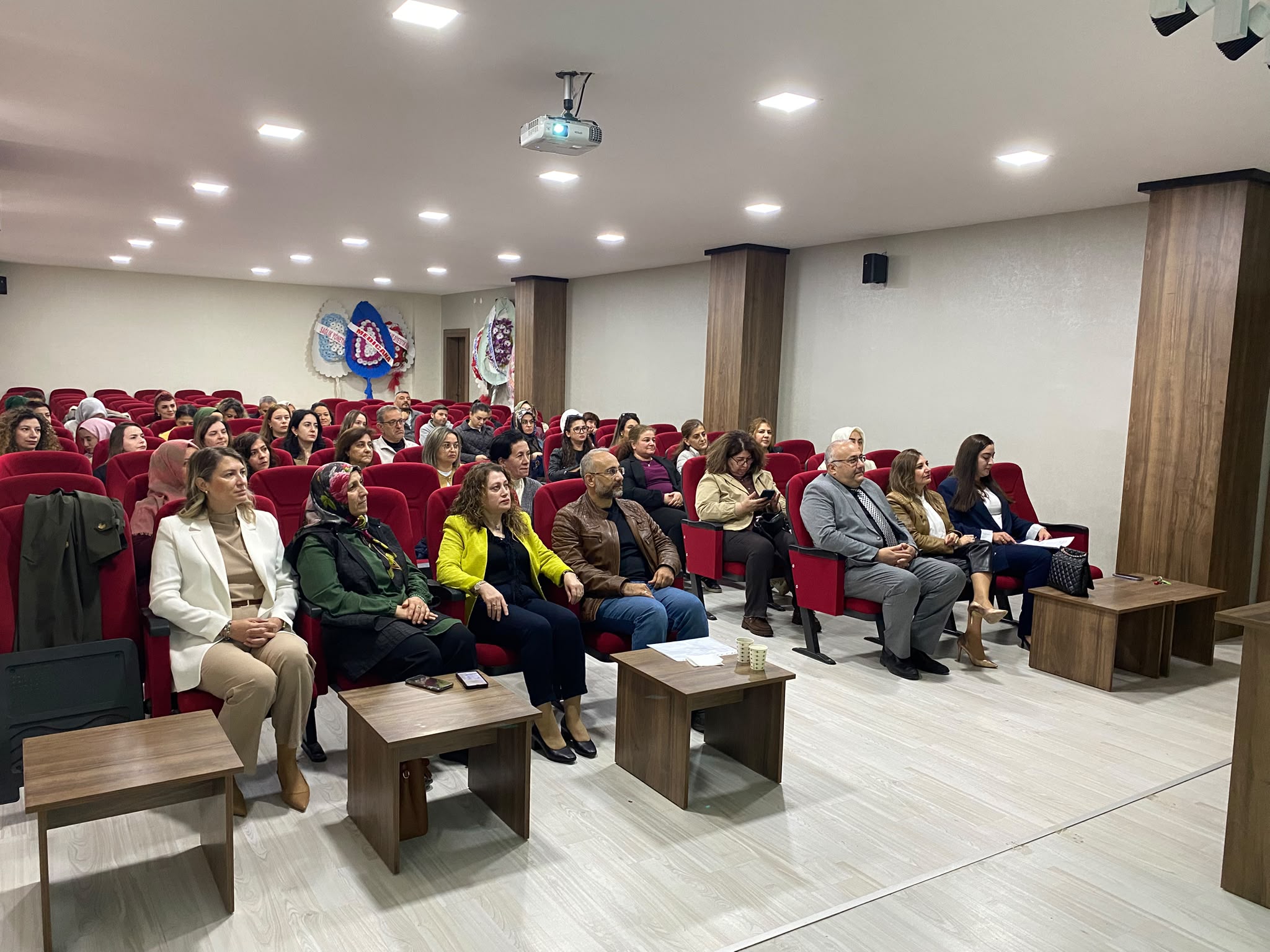 Bağımlılıkla mücadele  eğitimi düzenlendi
