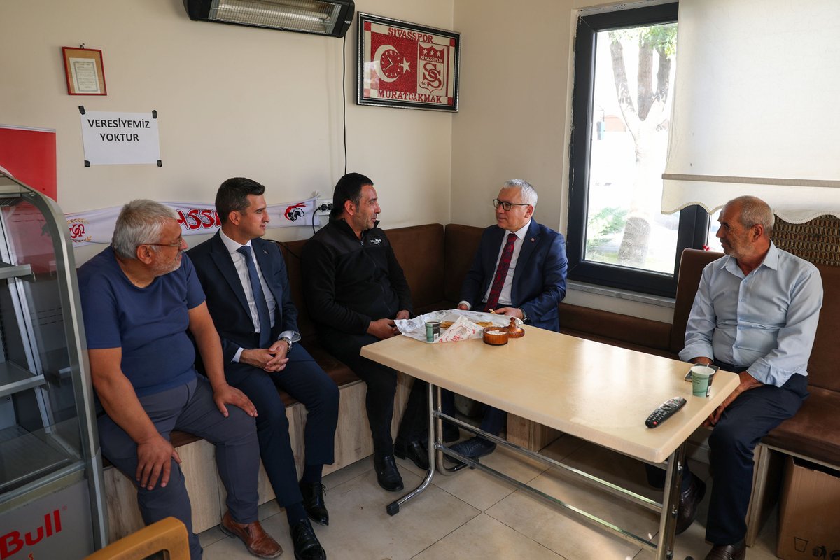 Sivas Valisi Yılmaz Şimşek Vatandaş ve Esnafla Buluştu! Talep ve Önerileri Dinledi!