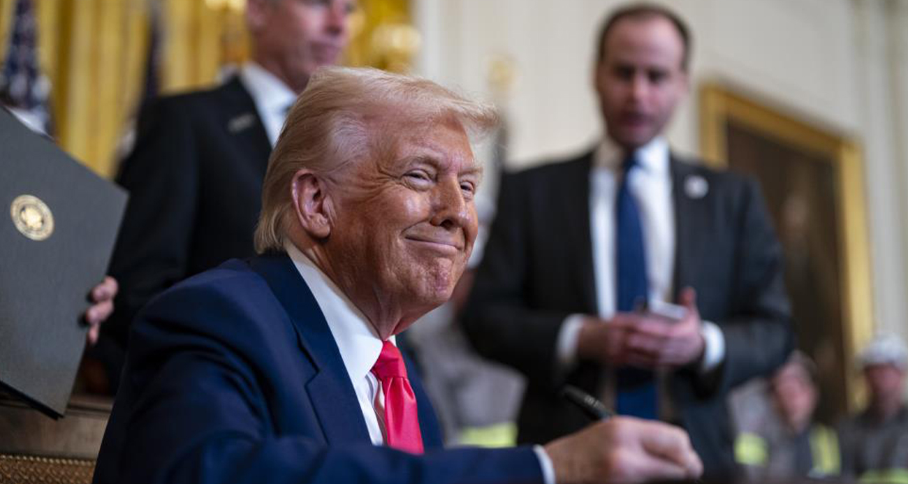 Trump: "Grönland'da büyük çaplı arama çalışmaları başlayacak"