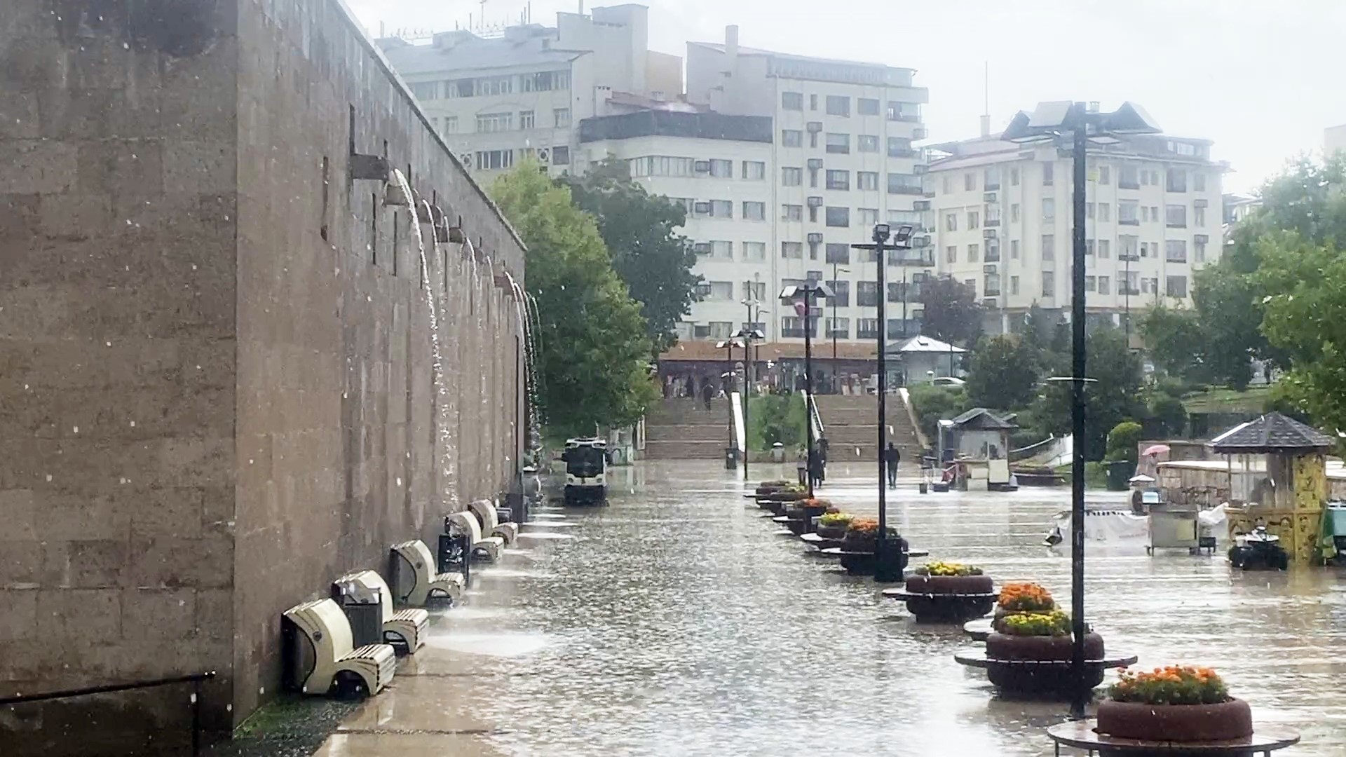 Sivas genelinde yağışlı hava etkili oldu: En çok yağış Yıldızeli'ne düştü