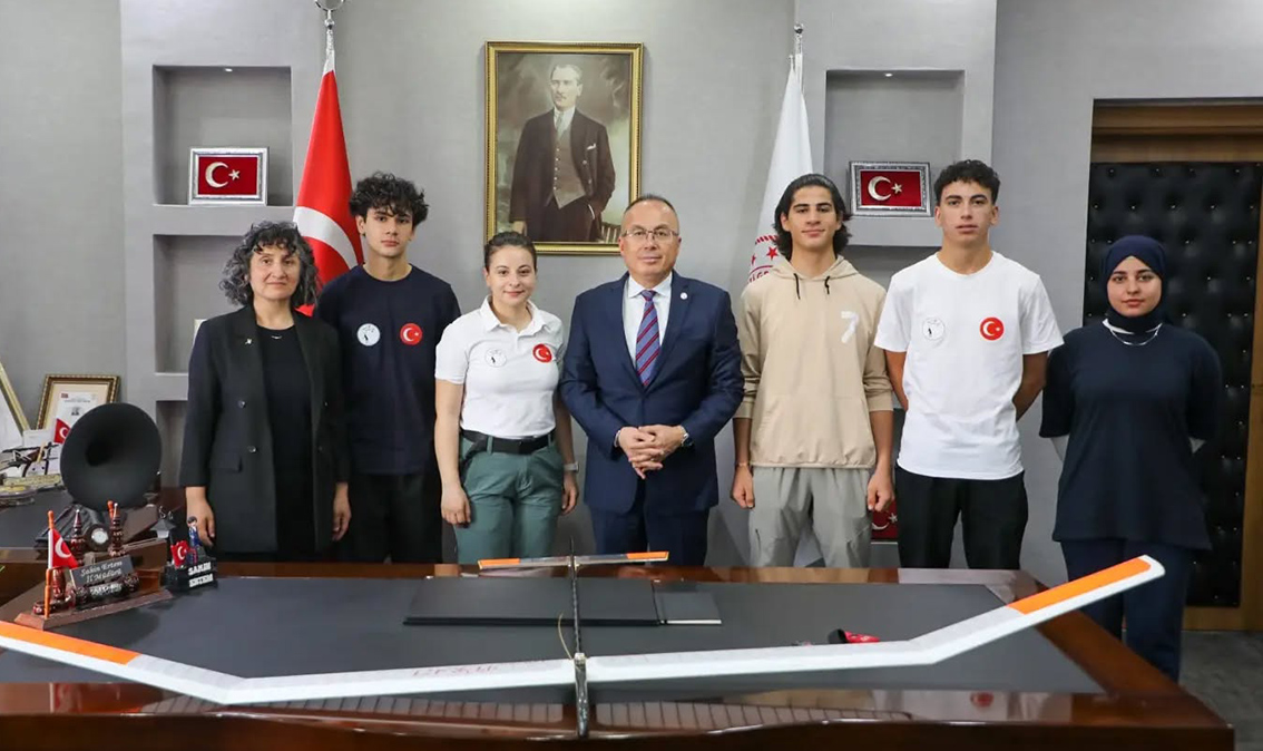 Sivaslı gençler zirveye çıktı