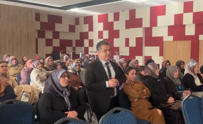 Sivas’ta kursiyerlere kanserde erken teşhisin önemi anlatıldı