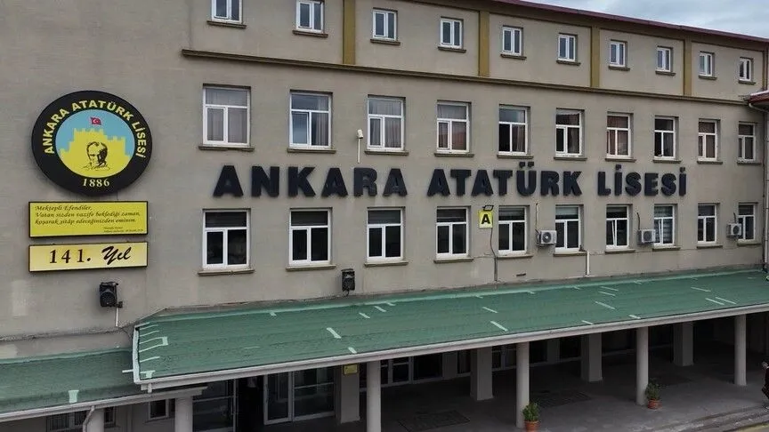 Atatürk’ün adını taşıyan ilk lise 141 yaşında