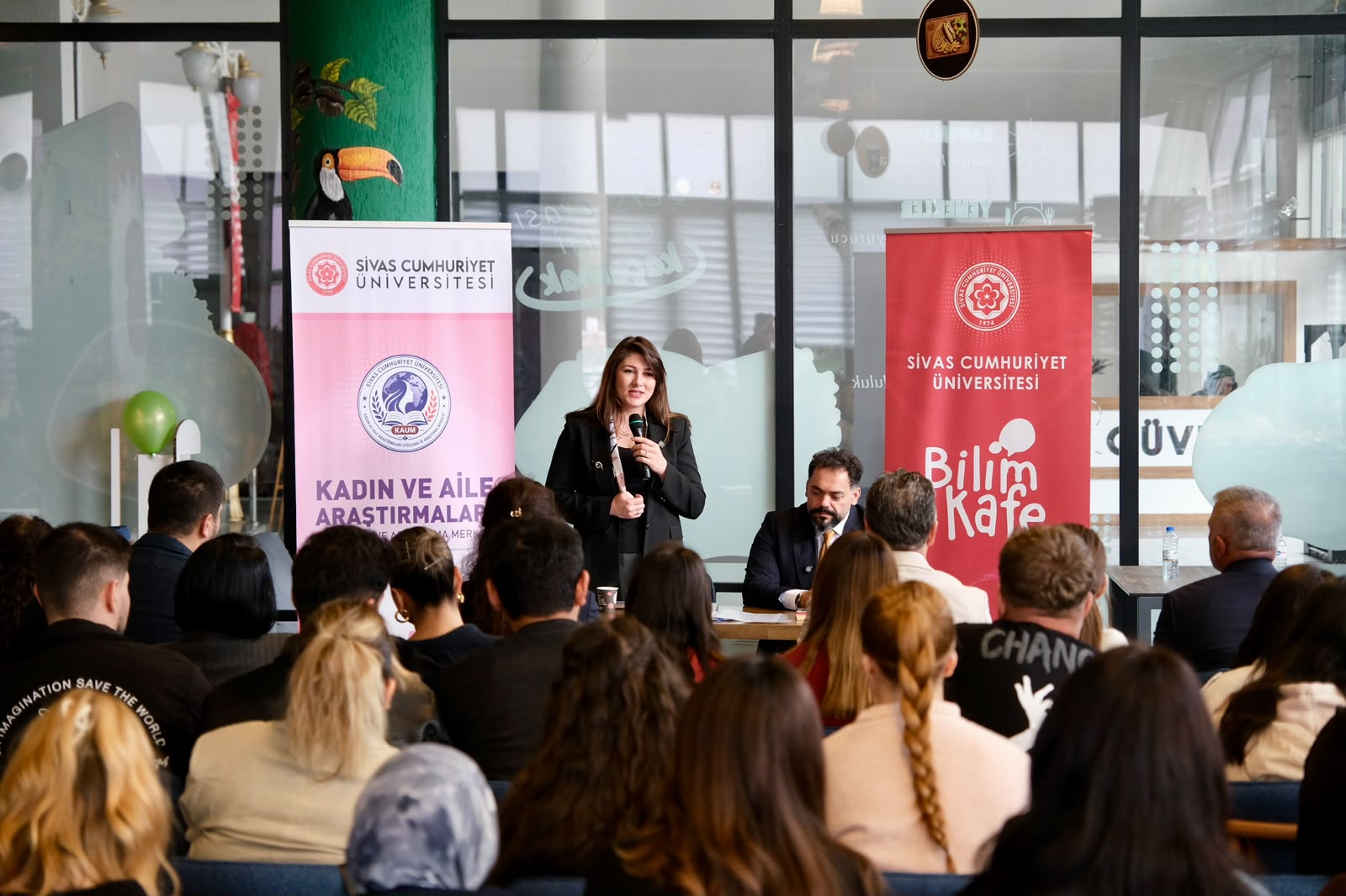 Bilim Kafe’de yoksulluk tartışıldı