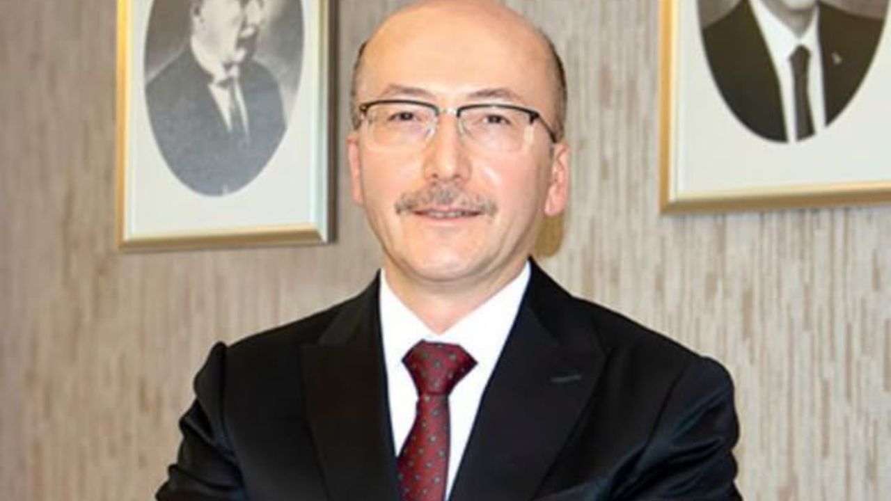 Sivaslı Şinasi Candan Gelir İdaresi Başkanı oldu! İşte biyografisi
