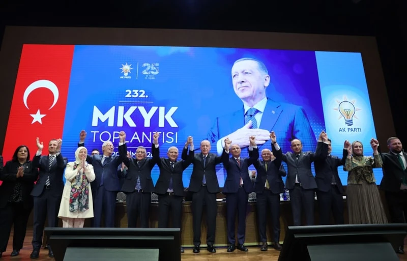Kani Torun AK Parti’ye Katıldı! Rozetini Erdoğan Taktı!