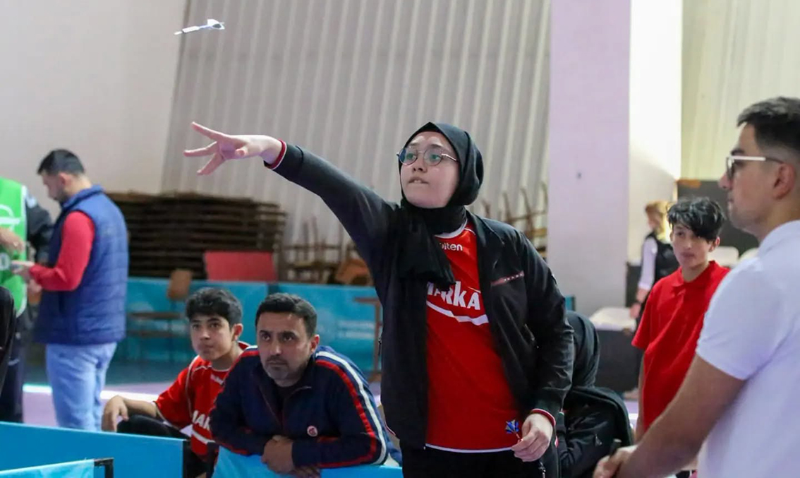 Sivas’ta yıldız dartçılar yarıştı