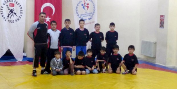 Öğrencilerin Güreş Aşkı