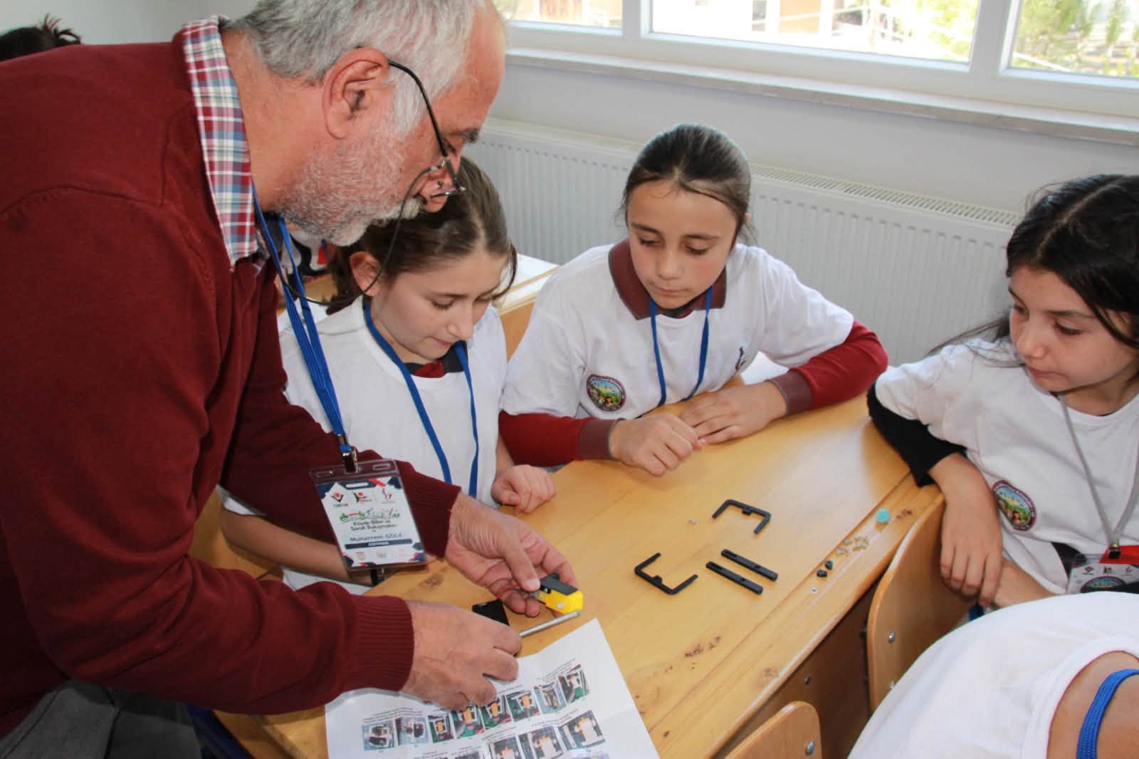 Sivas'ta bir ilk gerçekleşti! Köy okuluna bilim ve sanat laboratuvarı kuruldu!