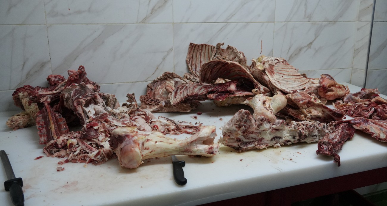 15 ton bozulmuş etin piyasaya sürülmesi engellendi