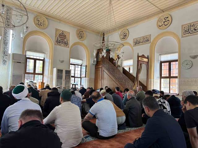 Bu haftaki Cuma hutbesinin konusu "Aile" oldu