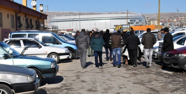 Sigorta Fiyatları Araç Sattırıyor