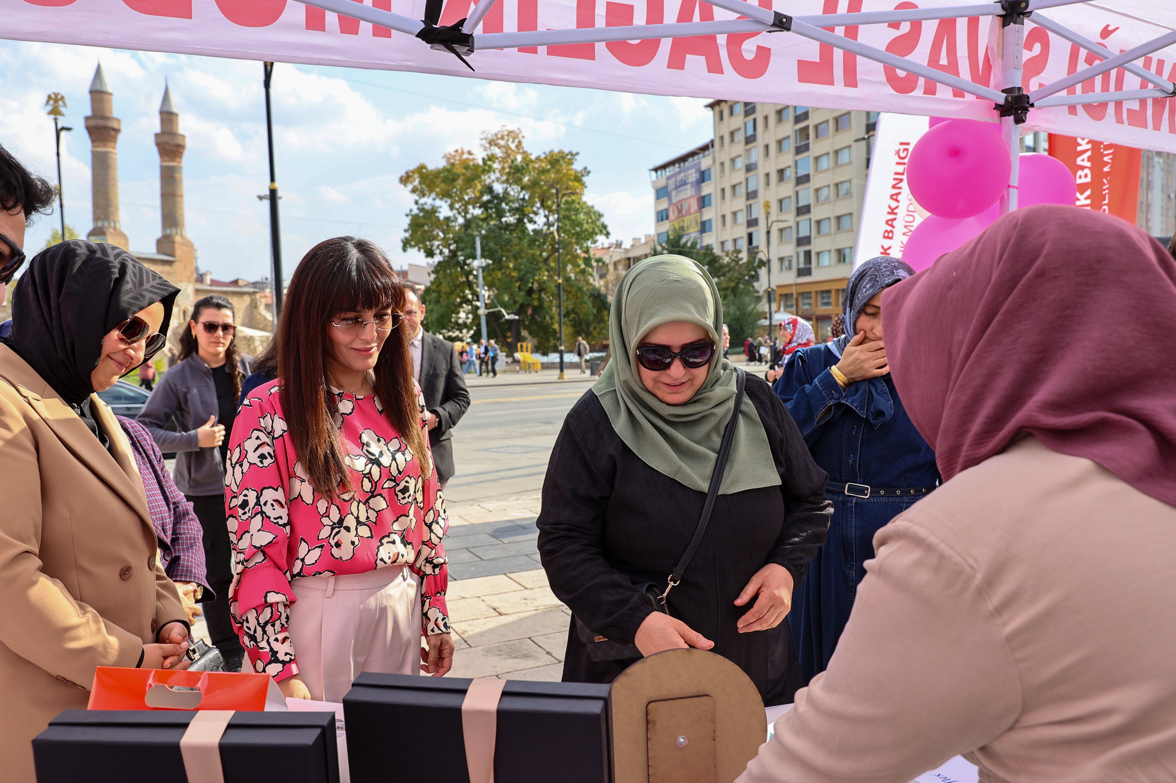 Sivas'ta kadınlar için hayati hizmet! Ücretsiz mobil tarama aracı göreve başladı!