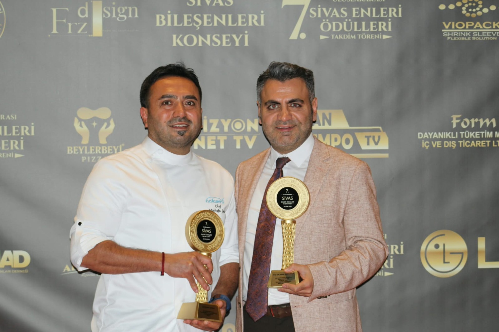 Hastaoğlu’na “Yılın Başarılı Gastronomi Bilim İnsanı” ödülü