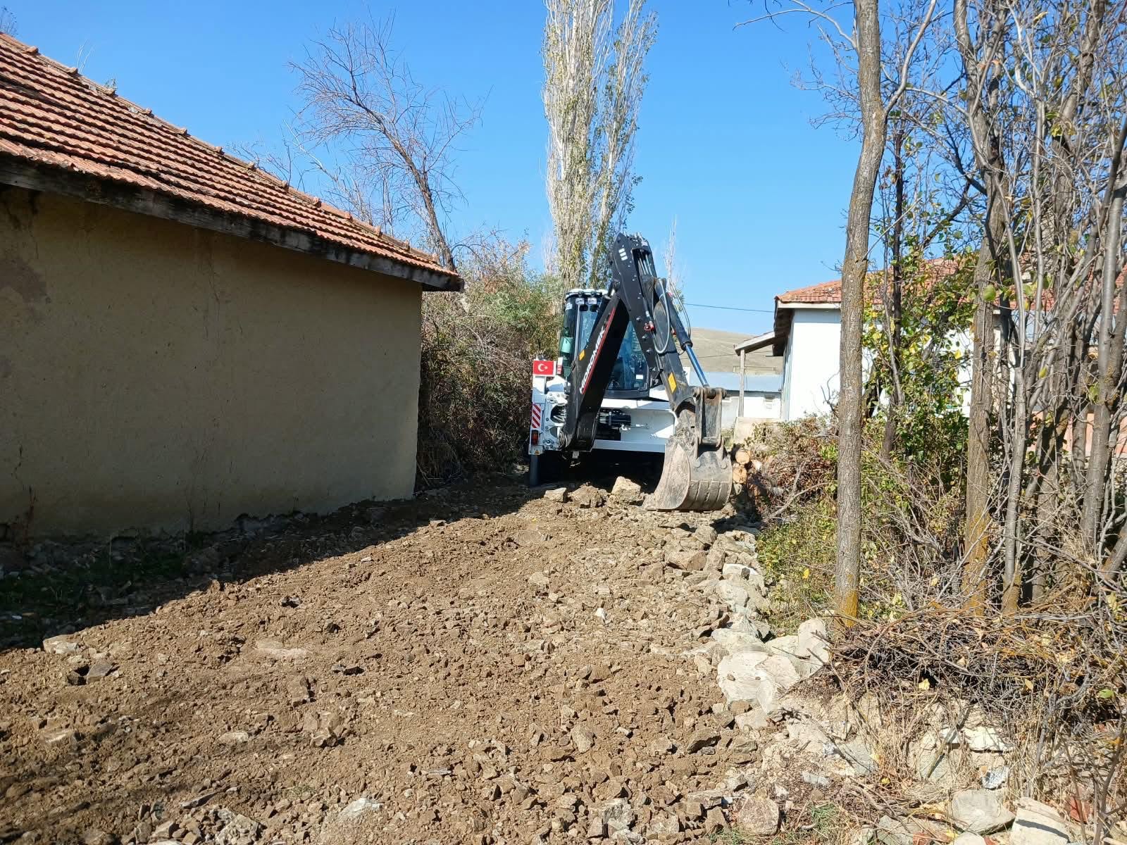 Altınyayla'da hummalı çalışma! Ekipler 4 köyü bitirdi, şimdi orada mesaideler!