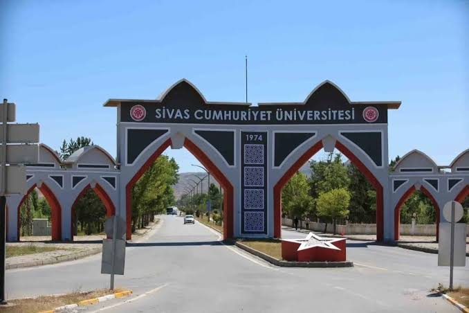 Sivas Cumhuriyet Üniversitesi’nde 1.827 Öğrenci İş Hayatına İlk Adımını Atıyor!
