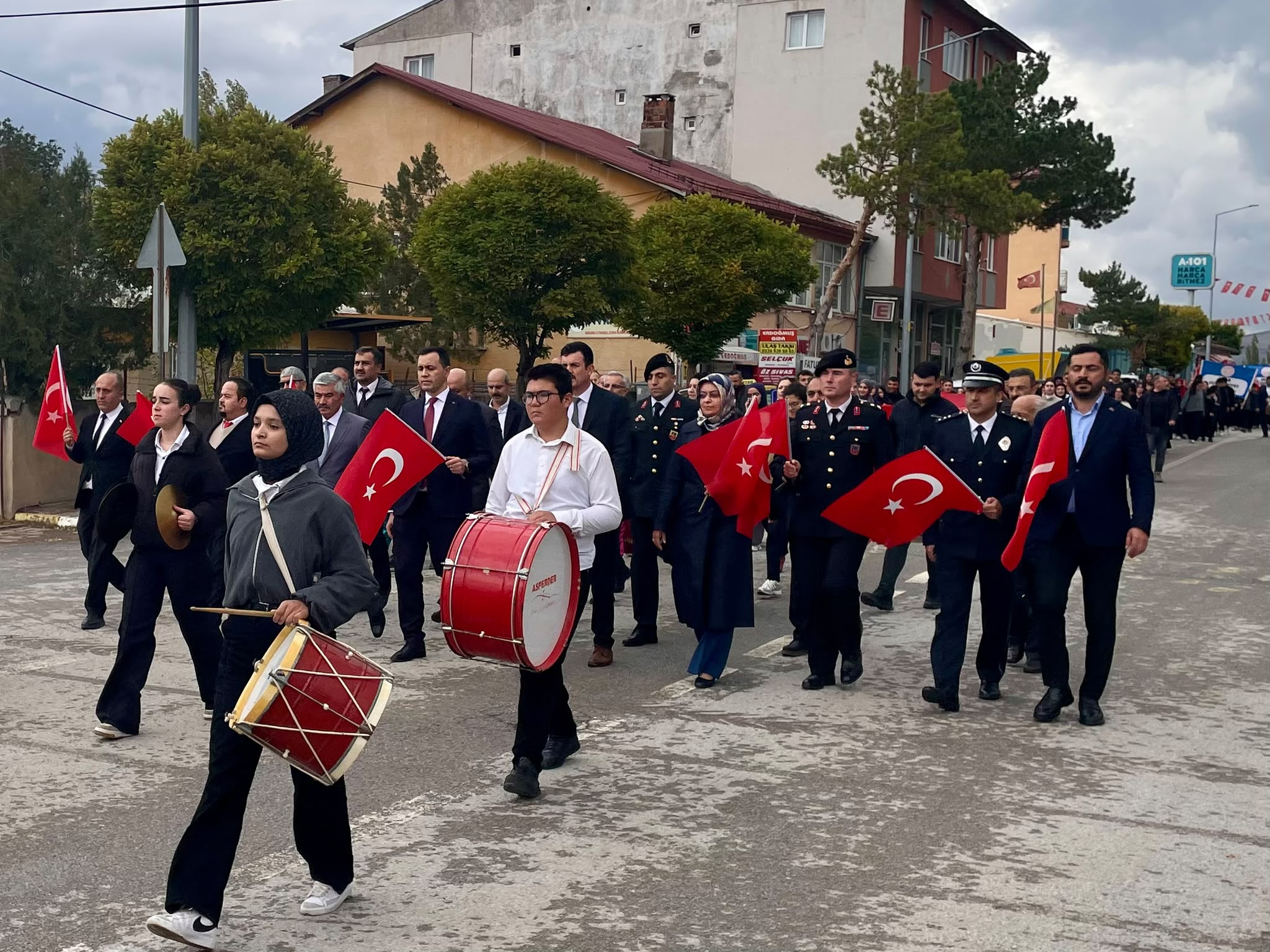 Ulaş'ta "Cumhuriyet Yürüyüşü" düzenlendi
