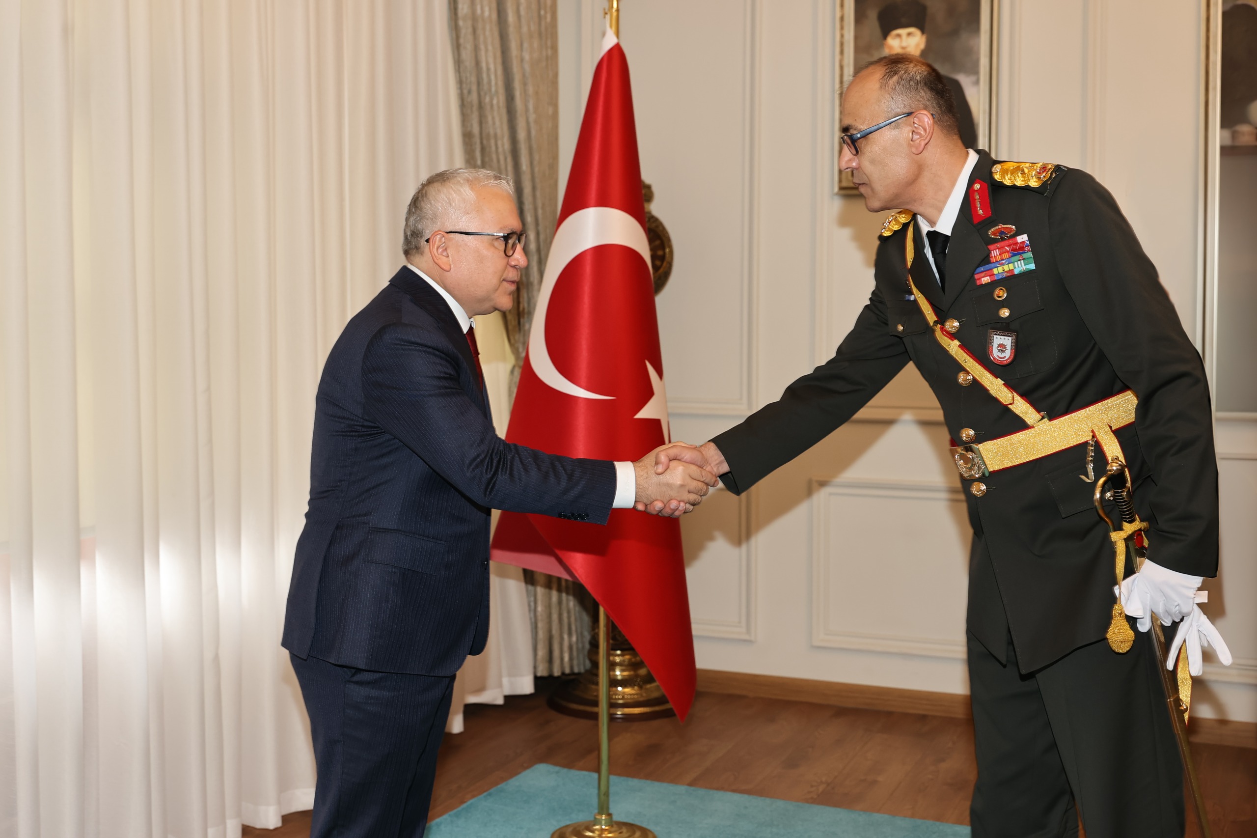 Sivas Valiliğinde 29 Ekim Cumhuriyet Bayramı tebrikat töreni düzenlendi