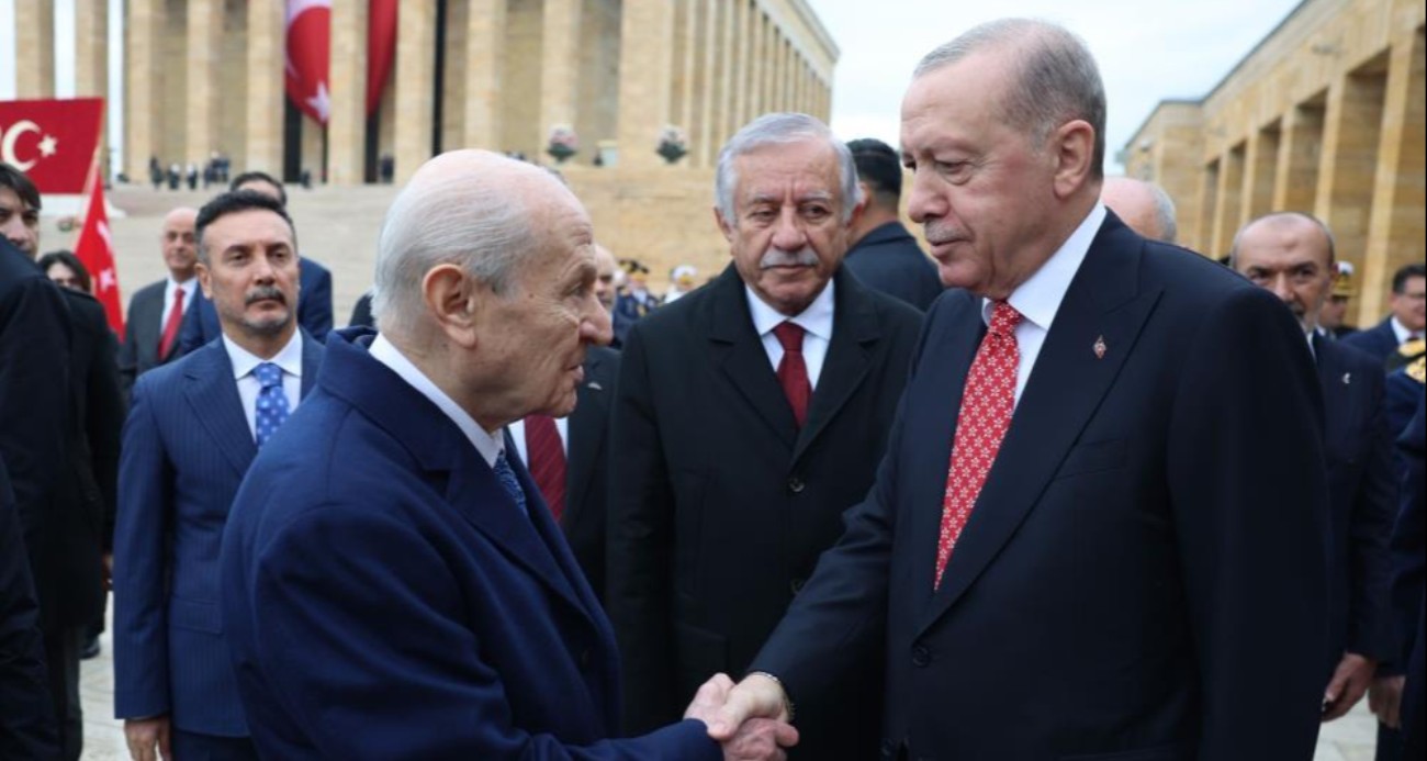 Cumhurbaşkanı Erdoğan’ın Anıtkabir törenindeki kravatında KAAN detayı