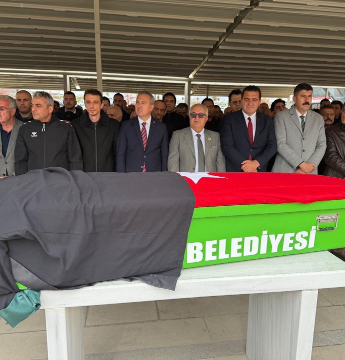 Nezih Çelikağ son yolculuğuna uğurlandı
