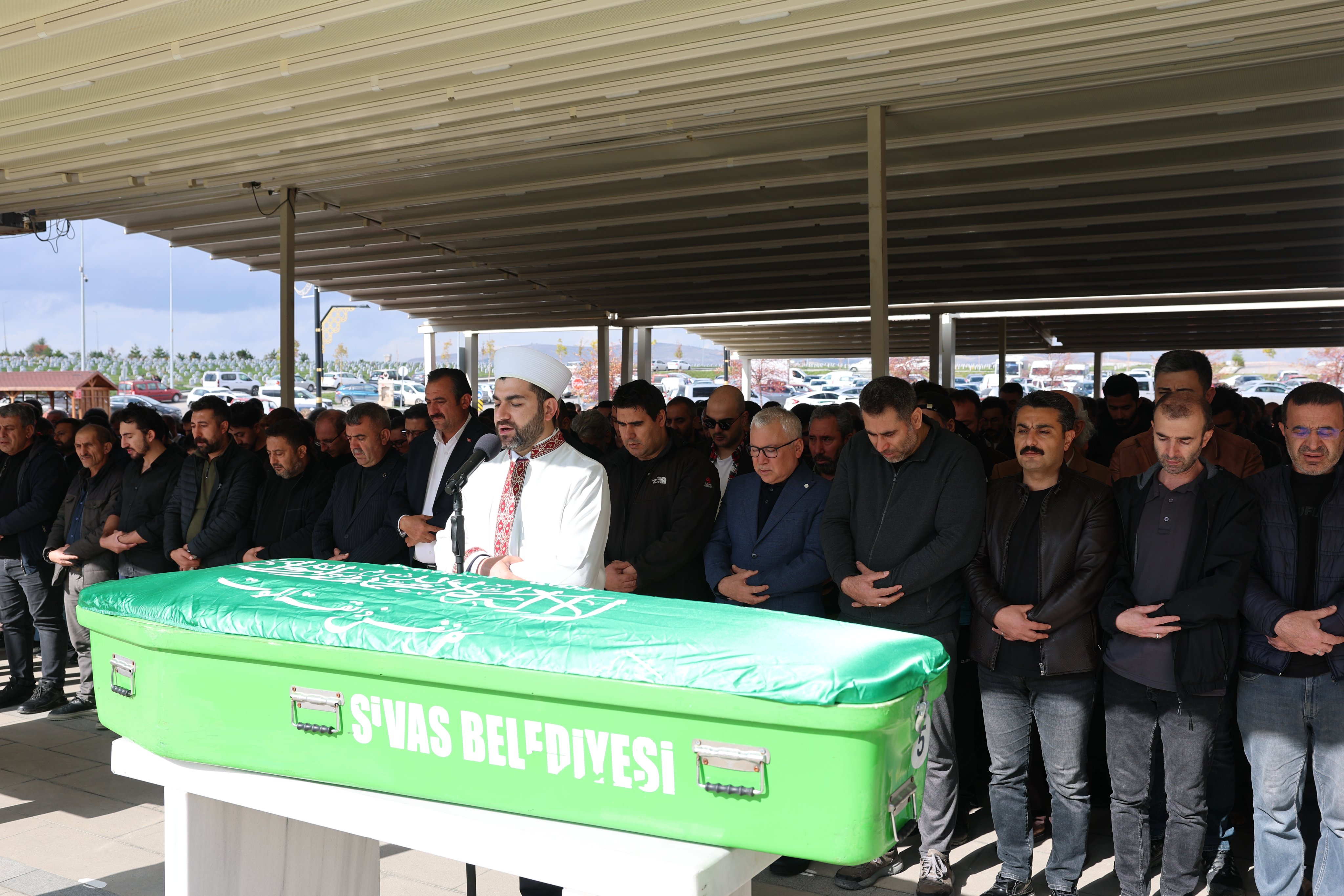 Gazeteci Ersan Arslan son yolculuğuna uğurlandı