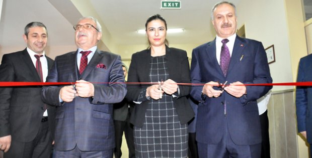 İsmail Güneş Gazetecilik Laboratuarı Açıldı