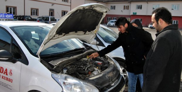 Adayların Direksiyon İle İmtihanı
