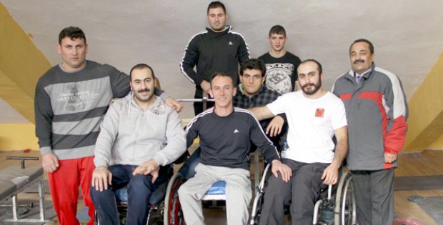 Engelliler eli boş döndü