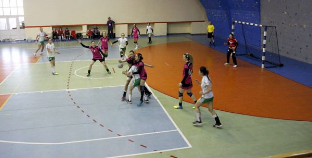 Bayanlar Fark Yedi: 25-41