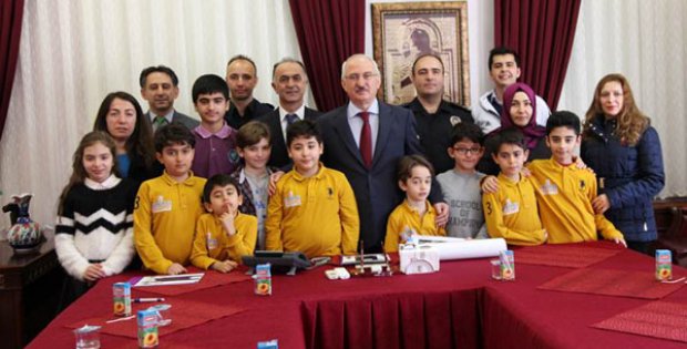Dereceli Satranççılardan Vali´ye Ziyaret