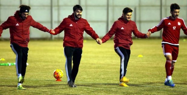 Yiğido´da Halaylı Antrenman