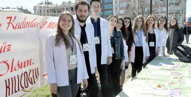 Tıp Öğrencilerinden Anlamlı Etkinlik
